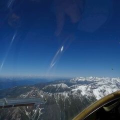 Flugwegposition um 12:08:20: Aufgenommen in der Nähe von Gemeinde Neukirchen am Großvenediger, Österreich in 3267 Meter